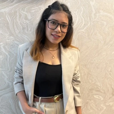 Esha Bajaj - LinkedIn Creator